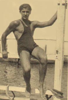 Anonimo ragazzo al mare, 1935
