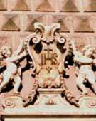 Lo stemma della chiesa dei gesuiti a Napoli