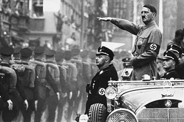 Hitler e Himmler salutano le SS, 1938