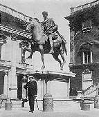 Oscar Wilde in Piazza del Campidoglio - 1897