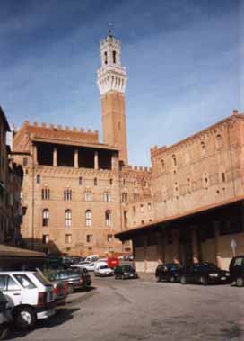 Siena, la piazza del mercato. Foto G. Dall'Orto 1998