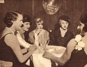 Un gruppo di travestiti all'Eldorado, 1932 circa.