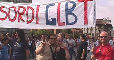 Lo striscione dei sordi GLBT a Padova. Foto G. Dall'Orto