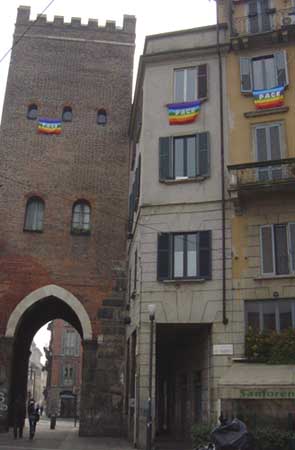 Milano, san Lorenzo,  marzo 2003 (Foto G. Dall'Orto).
