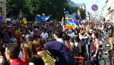 Milano, Gay Pride del 2004. [Foto G. Dall'Orto].