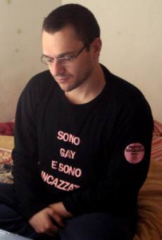 Ragazzo stanco con maglietta sono gay e incazzato