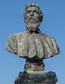 Busto di Benvenuto Cellini sul Ponte Vecchio di Firenze.