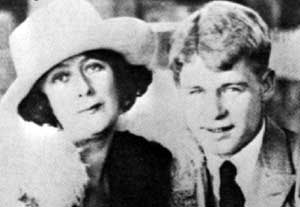 Sergei Esenin e la danzatrice Isadora Duncan in America, 1923.