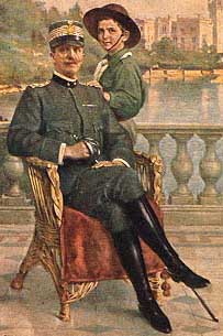 Umberto di Savoia col padre Vittorio Emanuele II nel 1914 ca., a Bordighera