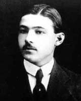 Rodolfo Valentino diciassettenne, nel 1912