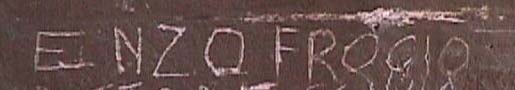''Enzo frocio'' - Scritta su un muro di Roma 16-08-2000 (foto G. Dall'Orto)