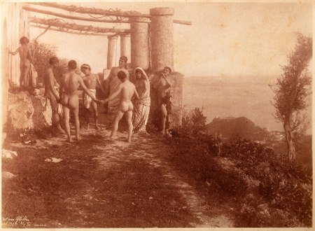 Girotondo in un pergolato