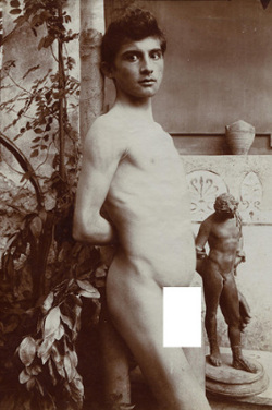 Wilhelm von Gloeden, Ragazzo in piedi
