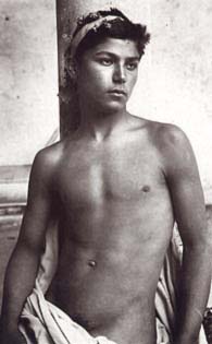 Wilhelm von Gloeden - Ritratto di ragazzo (pre 1893)