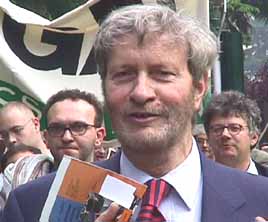 Il filosofo Gianni Vattimo al Gay Pride di Como 1999 - Foto G. Dall'Orto