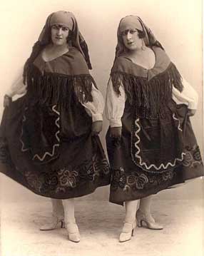 Travestiti degli anni Venti. Collezione G. B. Brambilla