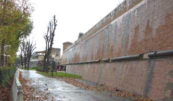 La Fortezza da basso nel 2002. [Foto G. Dall'Orto].