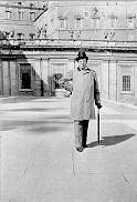 Oscar Wilde in Piazza san Pietro in Vaticano - 1897