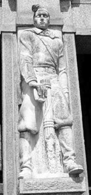 Miliziano fascista. Pallanza, monumento a Cadorna.