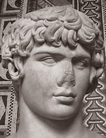 Busto romano di Antinoo (sec. II d.C.). Monaco, Glyptotek (foto G. Dall'Orto)